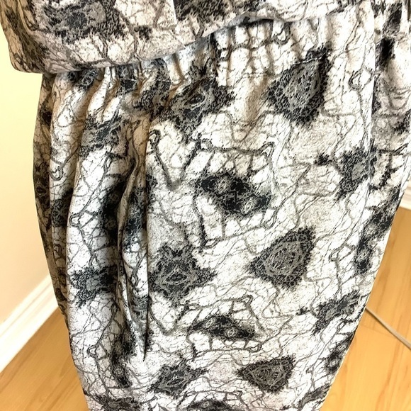 GESTUZ BATIK OPEN BACK JUMPSUIT - Picture 5 of 10